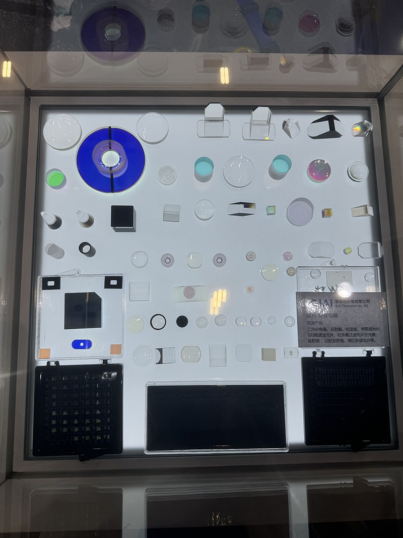 医疗检测仪器光学元件利用