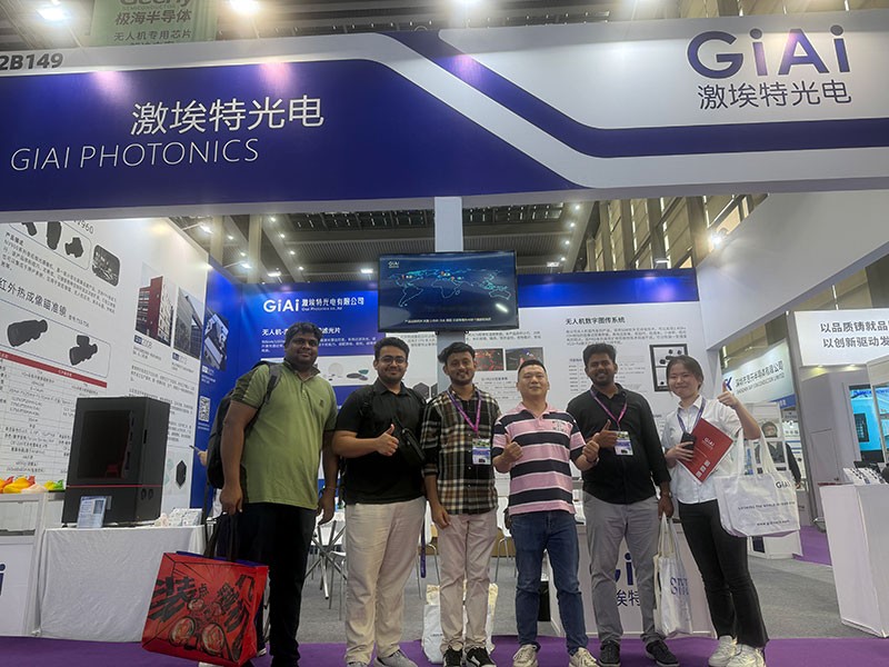 凯时尊龙人生就是博世界无人机大会展聚合拍